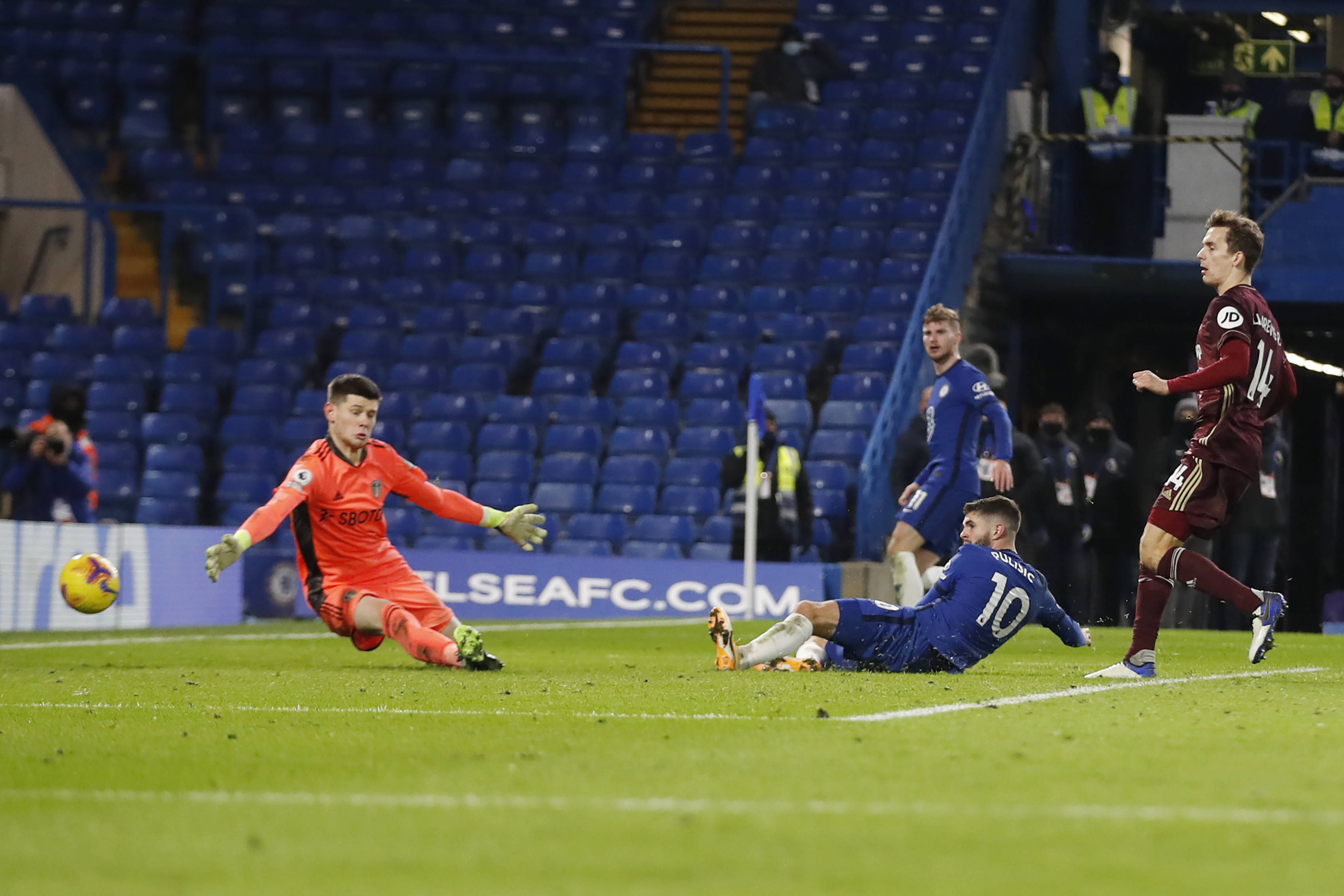 继续激励他 继续激励他