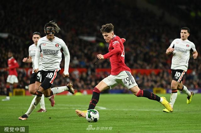 当球场上响 当球场上响